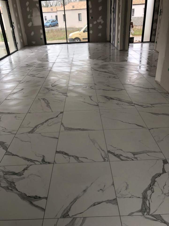 Revêtement de sol en carrelage à Rochefort